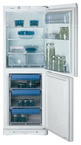 Холодильник Indesit BAN 12 - покрывается льдом
