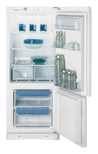 Холодильник Indesit BAN 10 - покрывается льдом