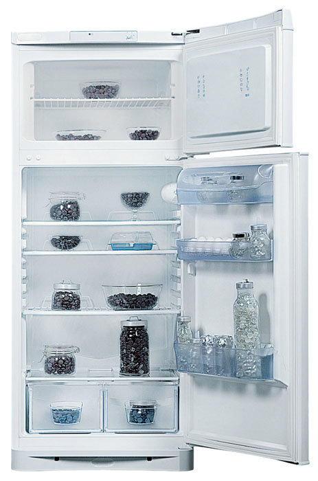 Холодильник Indesit NTA 14 R - покрывается льдом