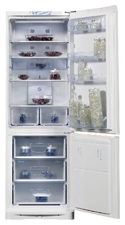 Холодильник Indesit NBEA 18 FNF - покрывается льдом