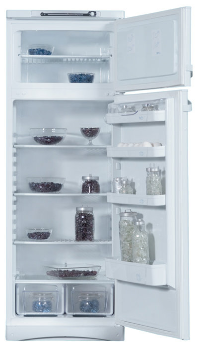 Холодильник Indesit ST 167 - покрывается льдом